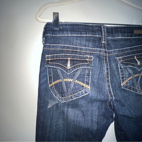 Kut from the kloth bootcut Natalie,‎ jeans, size 4 - Picture 7 of 16